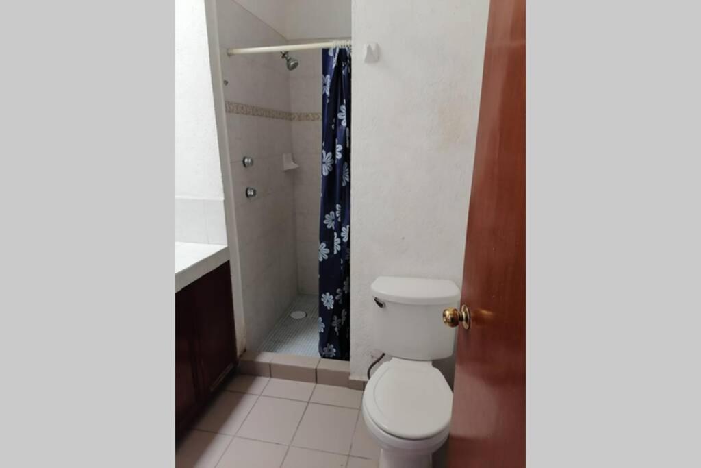 Villa Bonita casa amueblada a 3 Kms del centro Cuernavaca Exterior foto