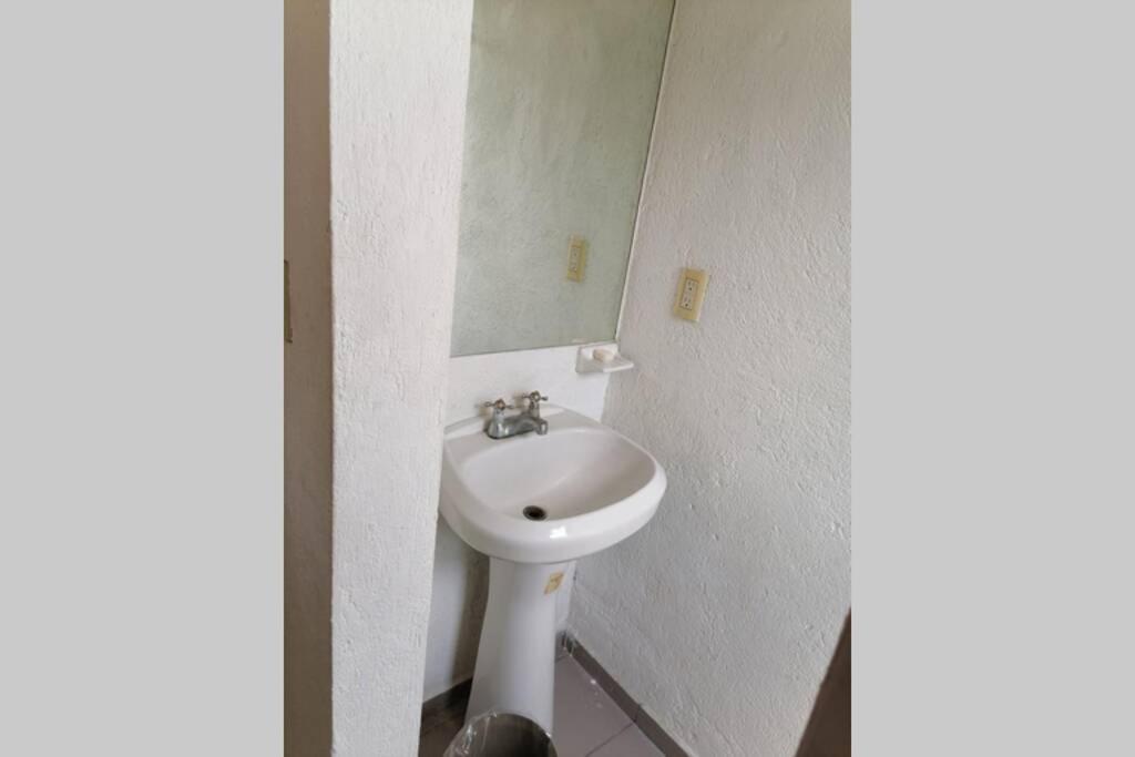 Villa Bonita casa amueblada a 3 Kms del centro Cuernavaca Exterior foto
